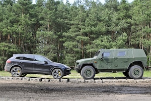 Porsche Cayenne Turbo KMW/Rheinmetall AMPV