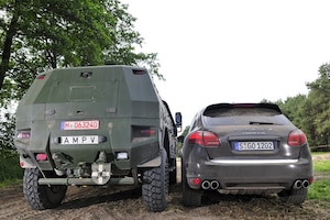Porsche Cayenne Turbo KMW/Rheinmetall AMPV