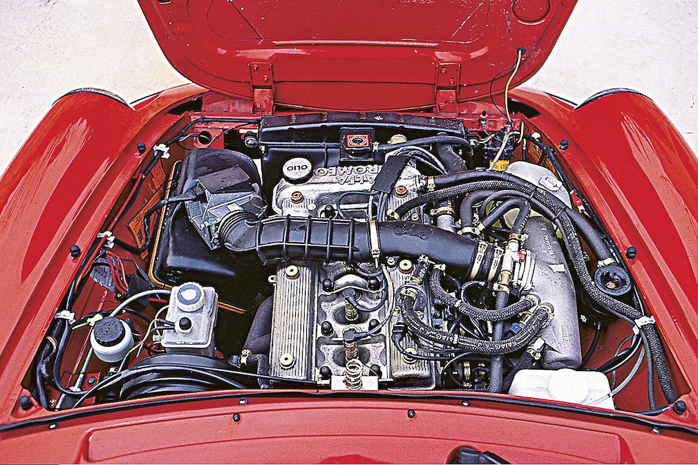 Alfa Romeo Spider 2.0