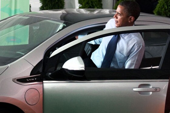 Barack Obama im Chevrolet Volt