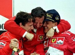 Eddie Irvine (l.) kennt sich mit dem Thema Teamorder bei Ferrari bestens aus