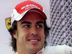 Gute Laune: Fernando Alonso feierte am Donnerstag seinen 29. Geburtstag