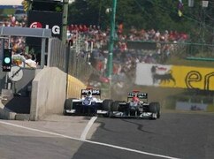 Kurz vor Ende des Grand Prix von Ungarn: Schumacher drückt Barrichello