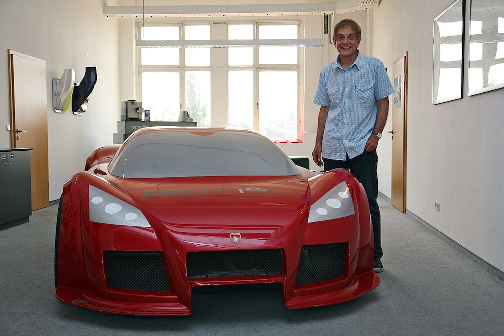 Roland Gumpert mit Apollo Speed