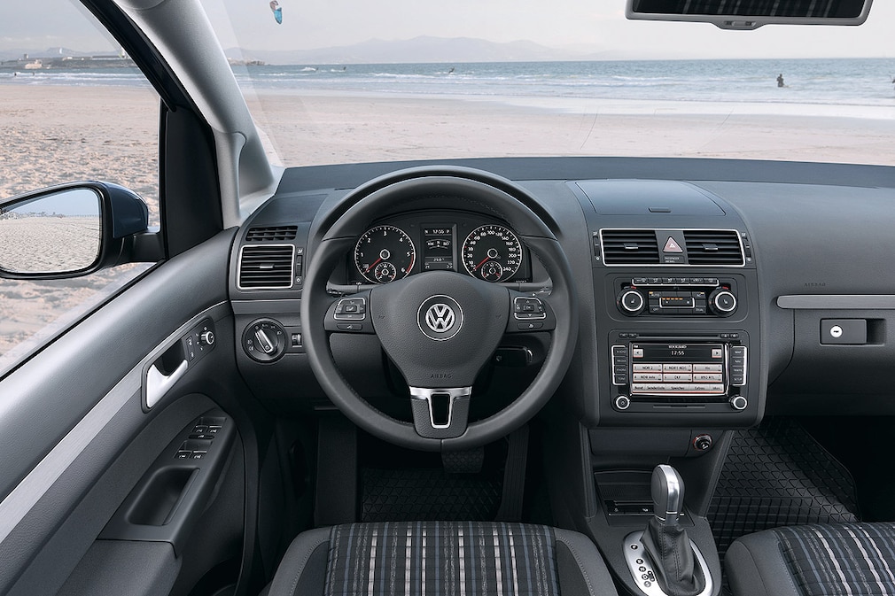 VW CrossTouran