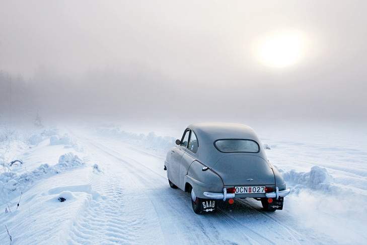 Ein Saab 92 im Schnee