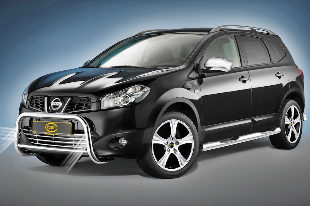 Nissan Qashqai mit Frontschutzbügel Bullfänger von Cobra N+ Accessoires