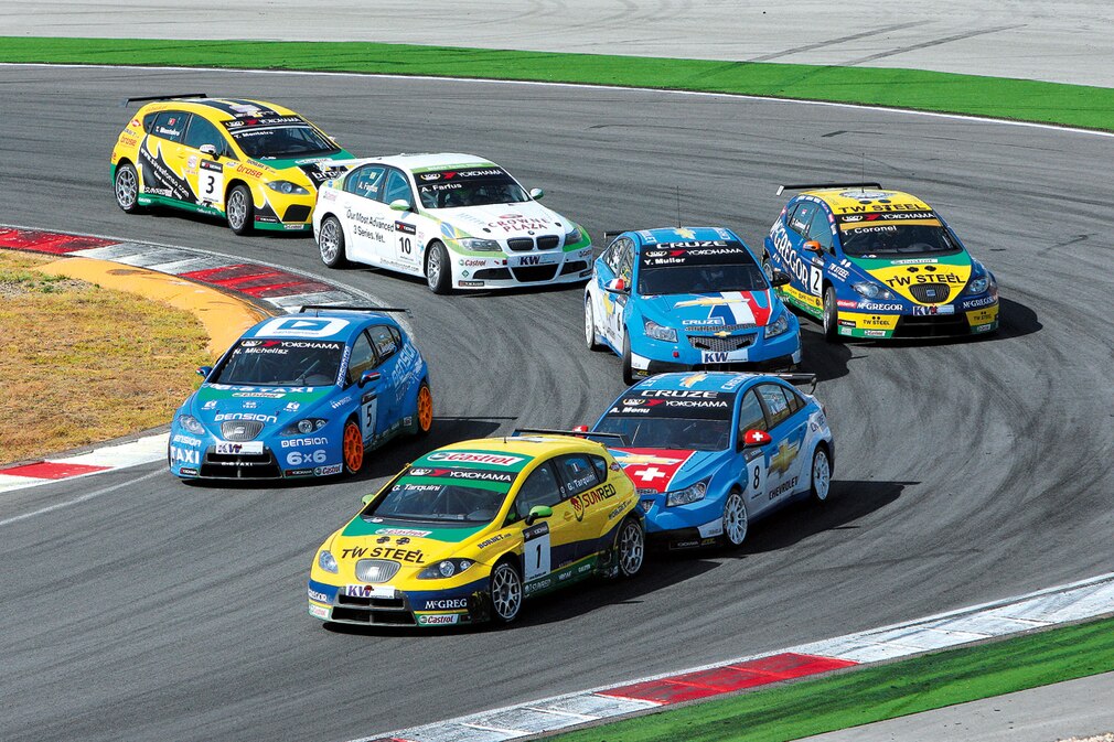 WTCC-Fahrerfeld kurz nach dem Start