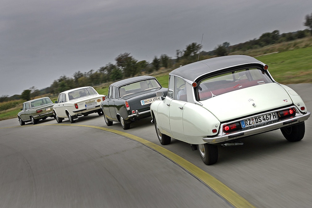 Alfa Romeo 2000 Berlina Citroën ID 19 Rover 2000 TC Volvo 144
