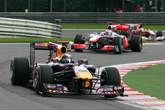 Sebastian Vettel in seinem Red Bull 2010
