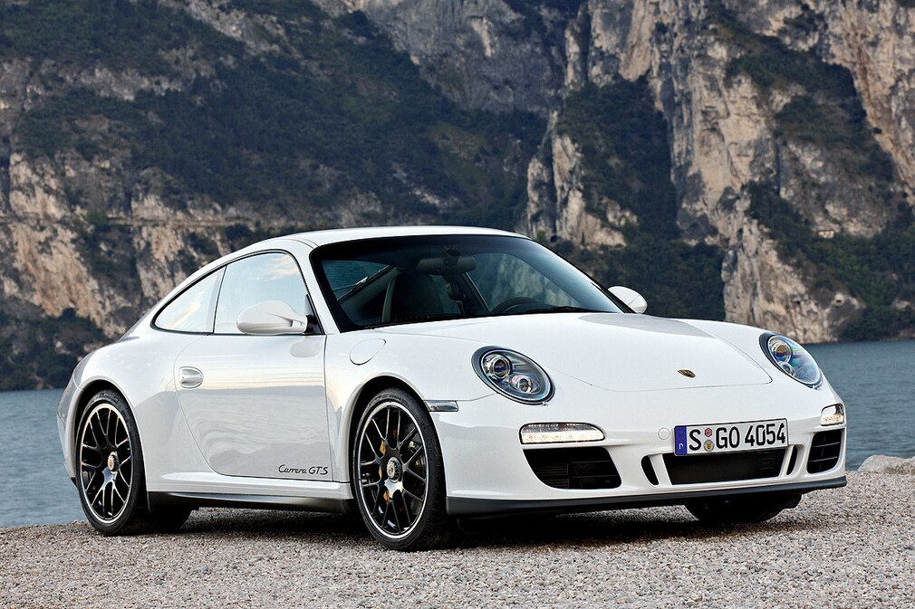 Porsche 911 Carrera GTS