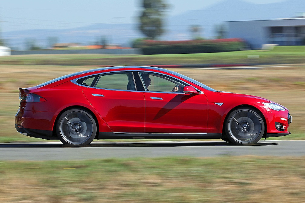 Tesla Model S 85+