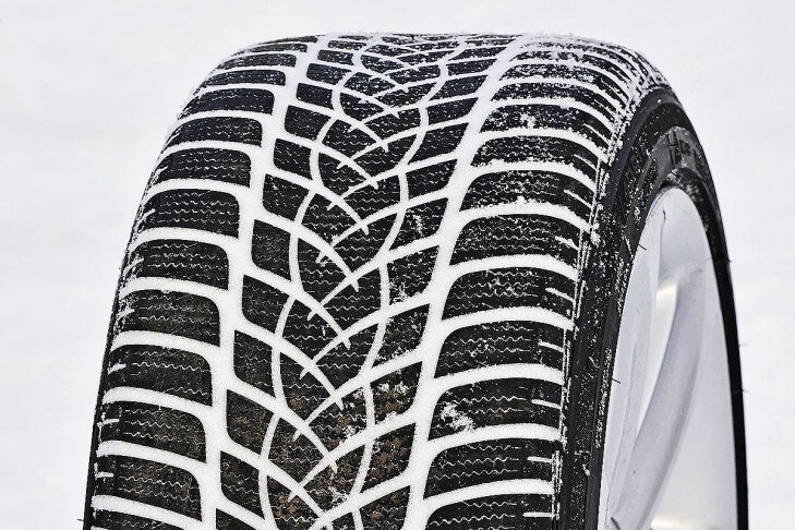 Goodyear Ultra Grip Performance 2 97 V