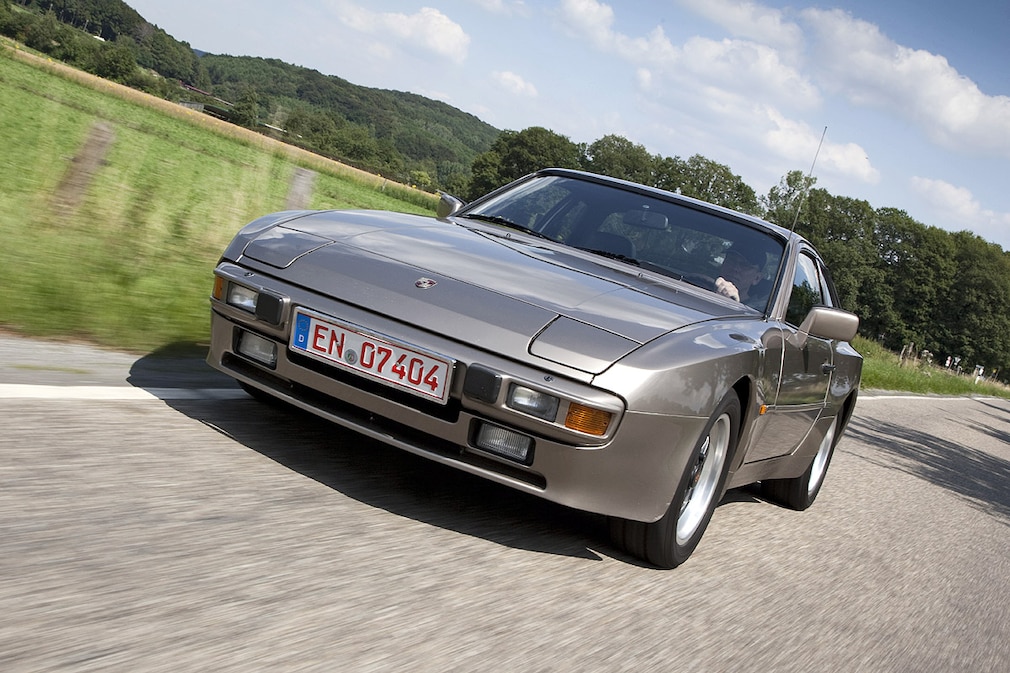Porsche 944