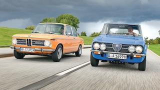 BMW 2002 ti   Alfa Romeo Giulia Nuova Super 1600
