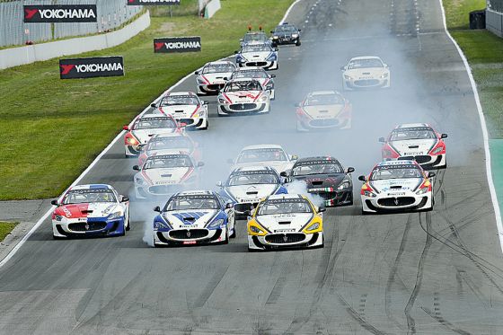 Die Maserati Trofeo beim Start