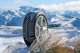 Winterreifen im Schnee