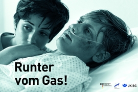 Plakataktion "Runter vom Gas!"