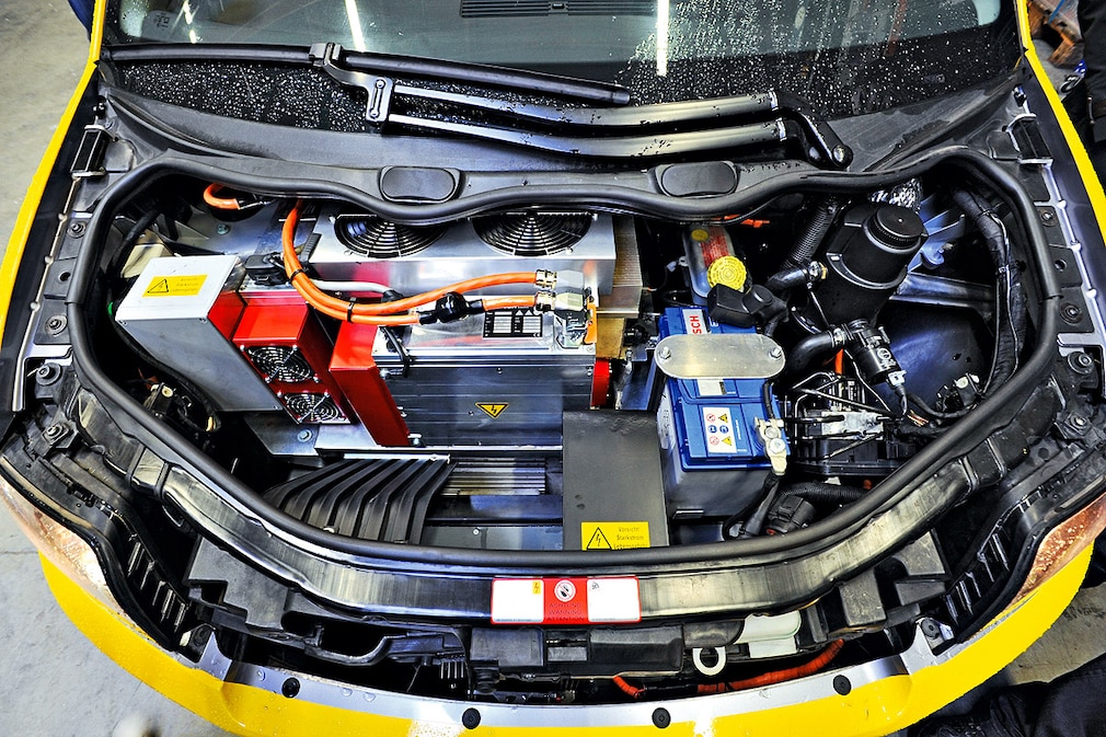 E-Auto auf Rekordfahrt