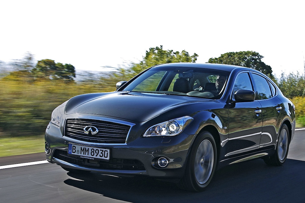 Infiniti M30d GT