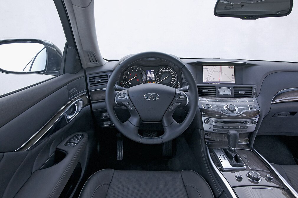 Infiniti M30d