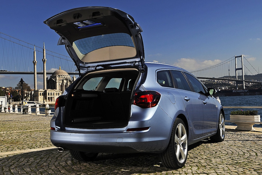 Opel Astra Sports Tourer