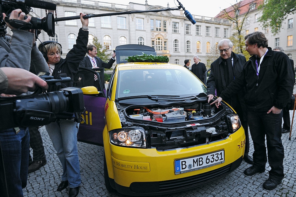 E-Auto auf Rekordfahrt