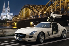 Mercedes SLS AMG als Taxi auf der Taxi-Messe Köln