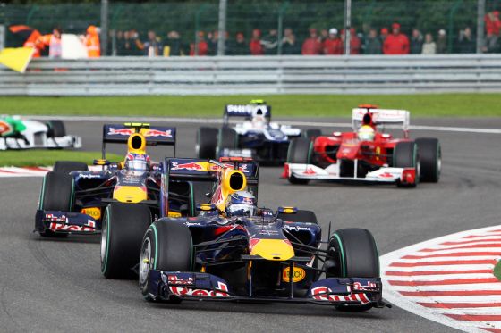 So ist der Punktestand kurz vor der WM-Entscheidung: Fernando Alonso (246 Punkte), Mark Webber (238), Sebastian Vettel (231), Lewis Hamilton (222).