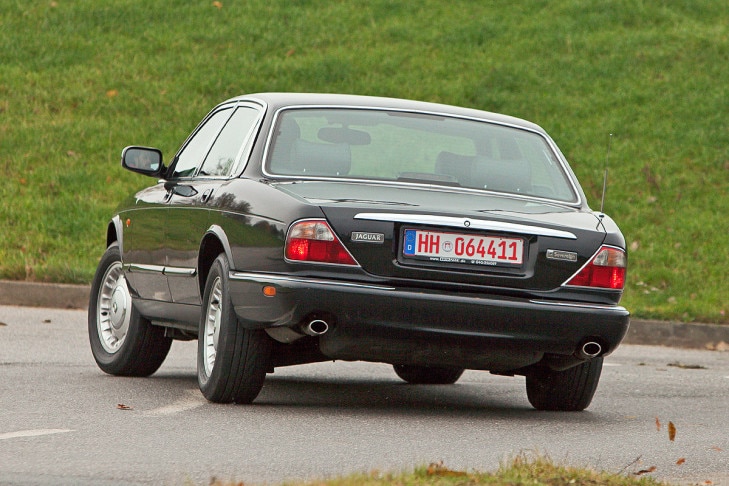 Jaguar XJ8