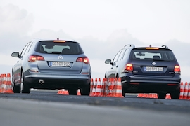 VW Golf Variant Opel Astra Sports Tourer