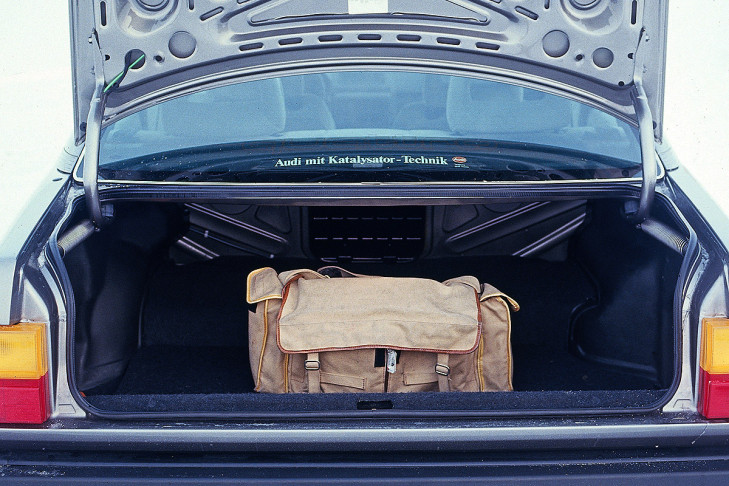 Audi 100 quattro Typ 44