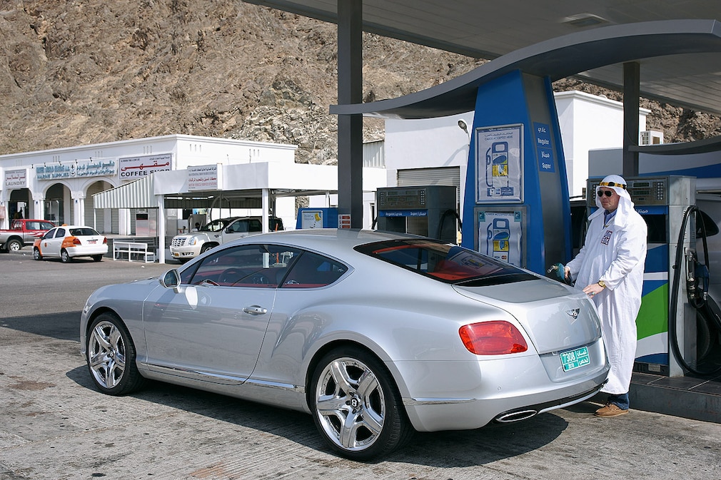Im Bentley Continental GT durch die Wüste