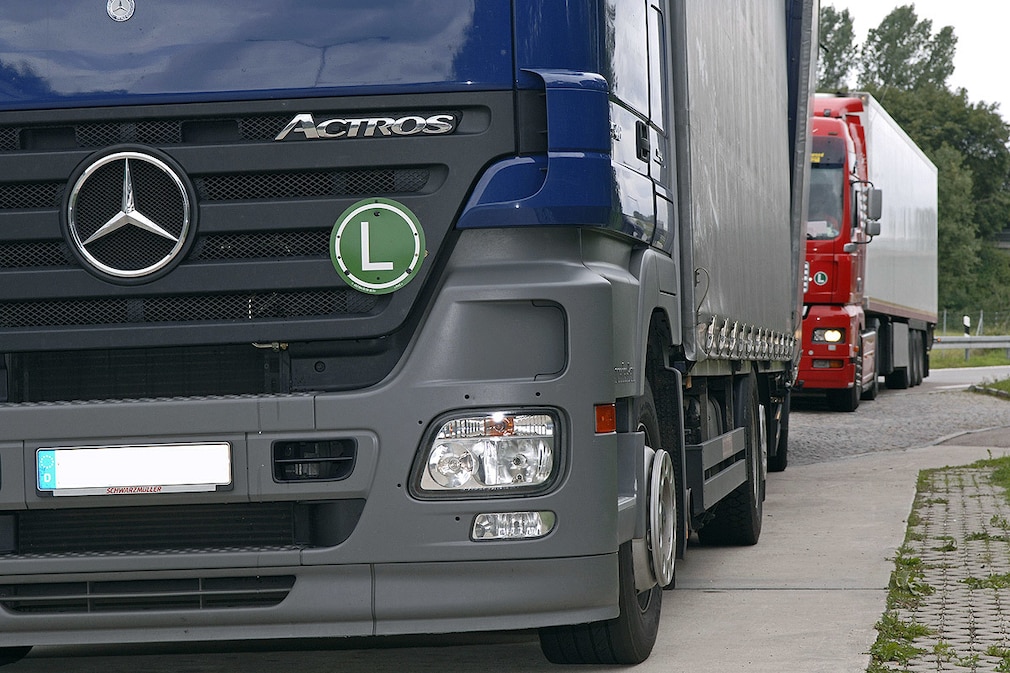 Lkw-Stellplätze auf Raststätten