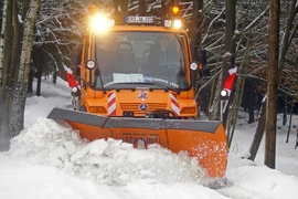 Unimog U 300 im Schneeeinsatz