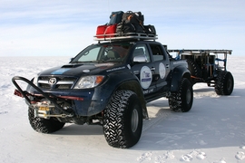 Toyota Hilux in der Antarktis