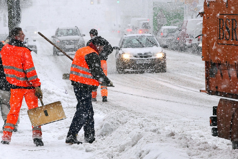 Verkehrschaos durch Wintereinbruch