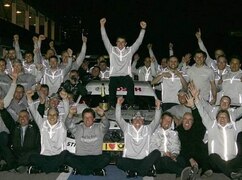 Geschafft: Paul di Resta und Mercedes feiern in Schanghai den Meistertitel