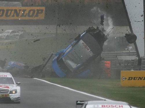 Eines der Bilder des Jahres: Der Crash von Alexandre Prémat in Adria
