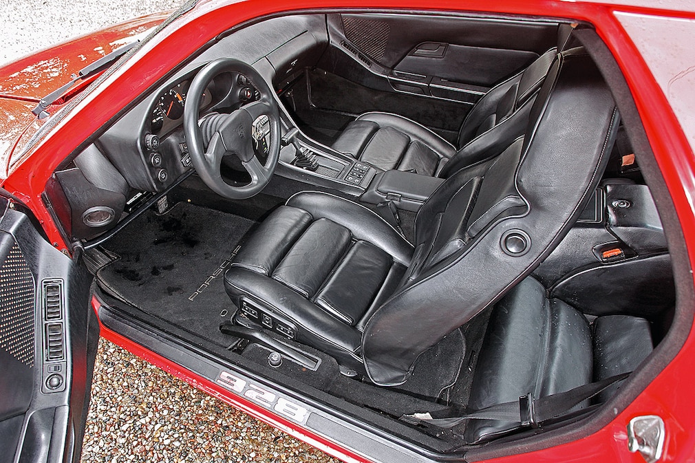 Porsche 928 S