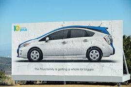 Toyota Prius v