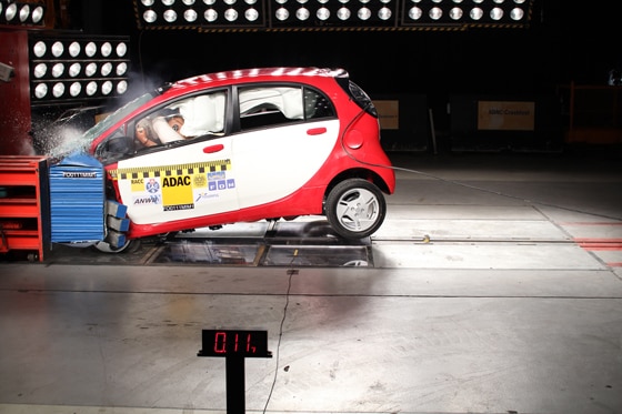 Mitsubishi i-MiEV Crashtest