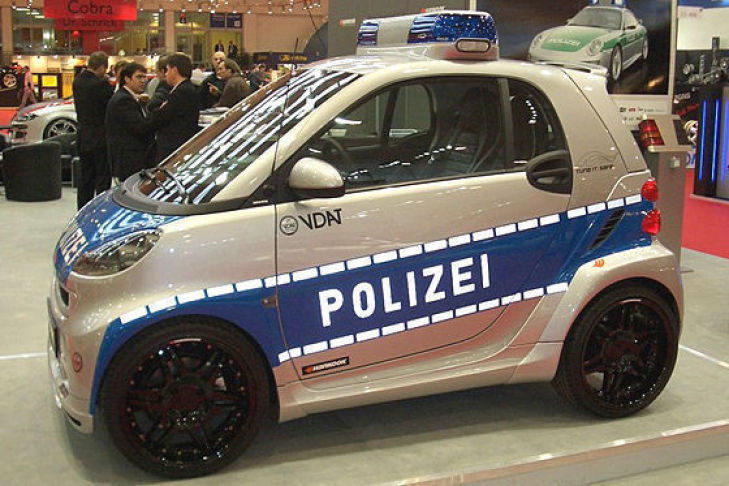 Bilder: Kuriose Polizeiautos aus aller Welt Bilder: Kuriose Polizeiautos aus aller Welt