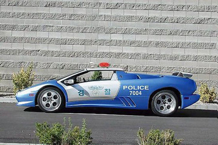 Bilder: Kuriose Polizeiautos aus aller Welt Bilder: Kuriose Polizeiautos aus aller Welt
