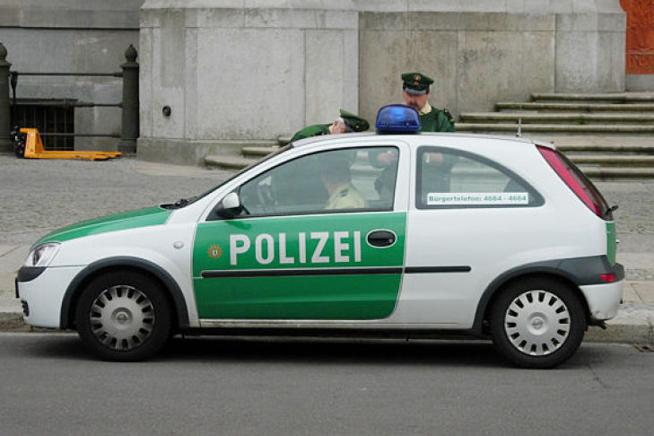 12 x Polizeiauto Polizei Autos mit Rückzugsmotor Restposten Sonderposten 