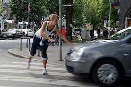 An Fußgängerüberwegen zu schnell fahren