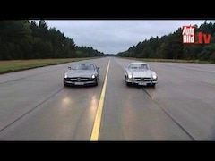 Video: Mercedes 300 SL gegen SLS AMG