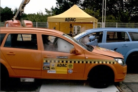 ADAC-Crashtest zu Mehrfachkollision
