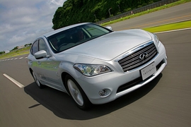 Infiniti M35h
