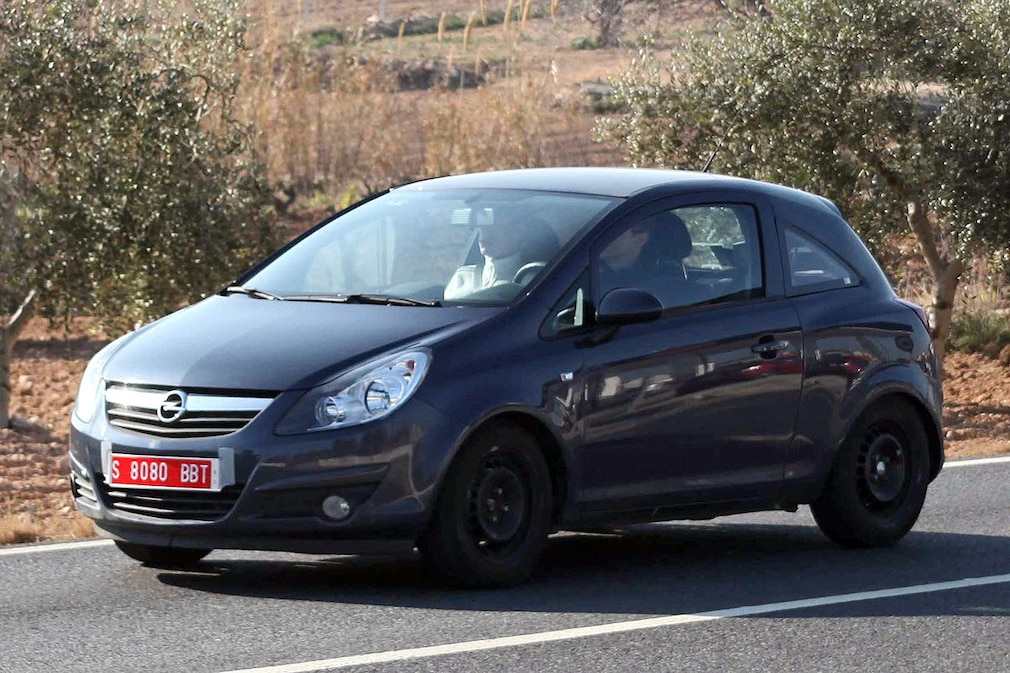 Erlkönig Opel Allegra/New Small (2012)